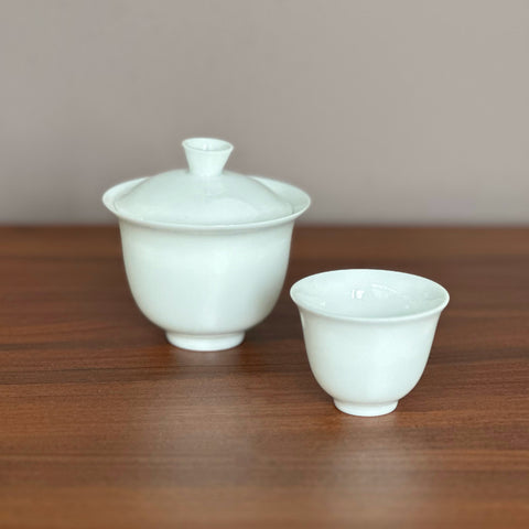 Lunar Gaiwan