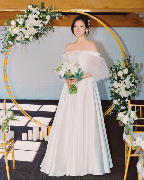Traditional-style Bridal & Bridesmaid Bouquet