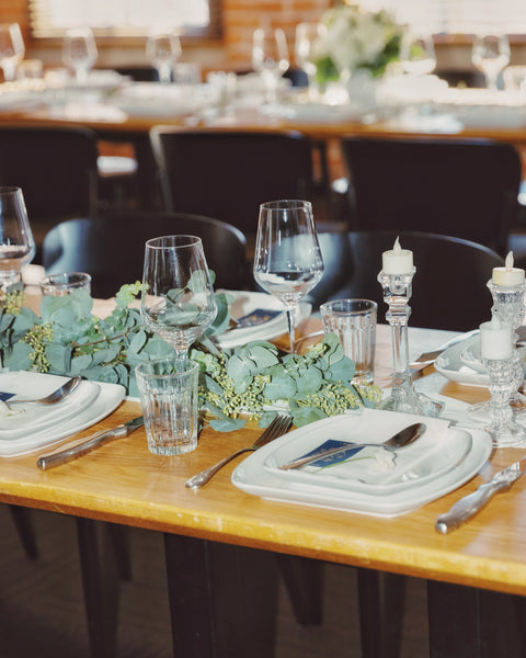 Traditional-Style Table Garland