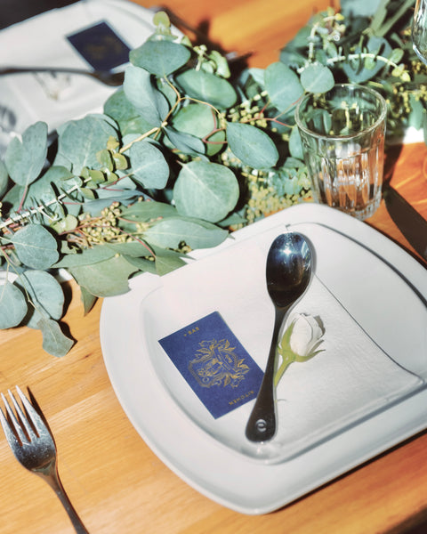Traditional-Style Table Garland