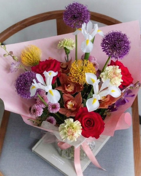 Resplendent Blossoms (Colourful Bouquet)