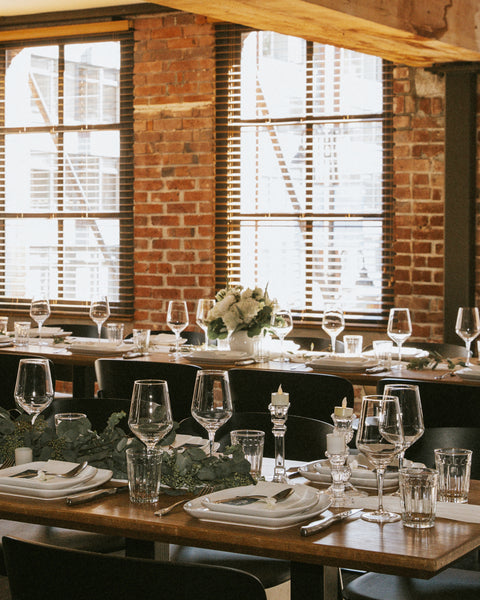 Traditional-Style Round Table Centrepiece