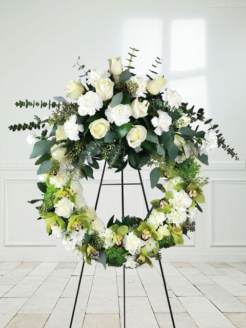 ER-5 Premium Wreath with Crown