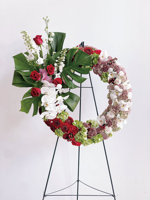 ER-8 Asymmetrical Wreath